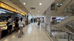 Lucky Plaza (D9), Retail #505303311